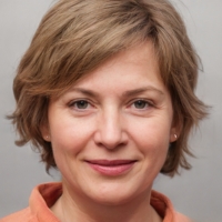 Dr. Mateja Novak